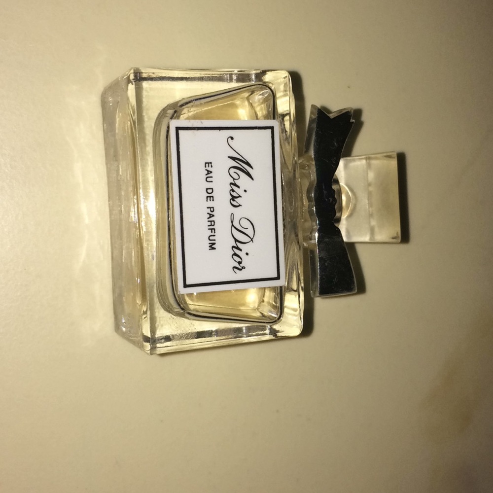 Miss Dior Eau De Parfum MINI